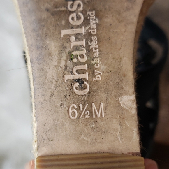 Charles David laser cut wedge sandal 6.5M - Picture 8 of 10